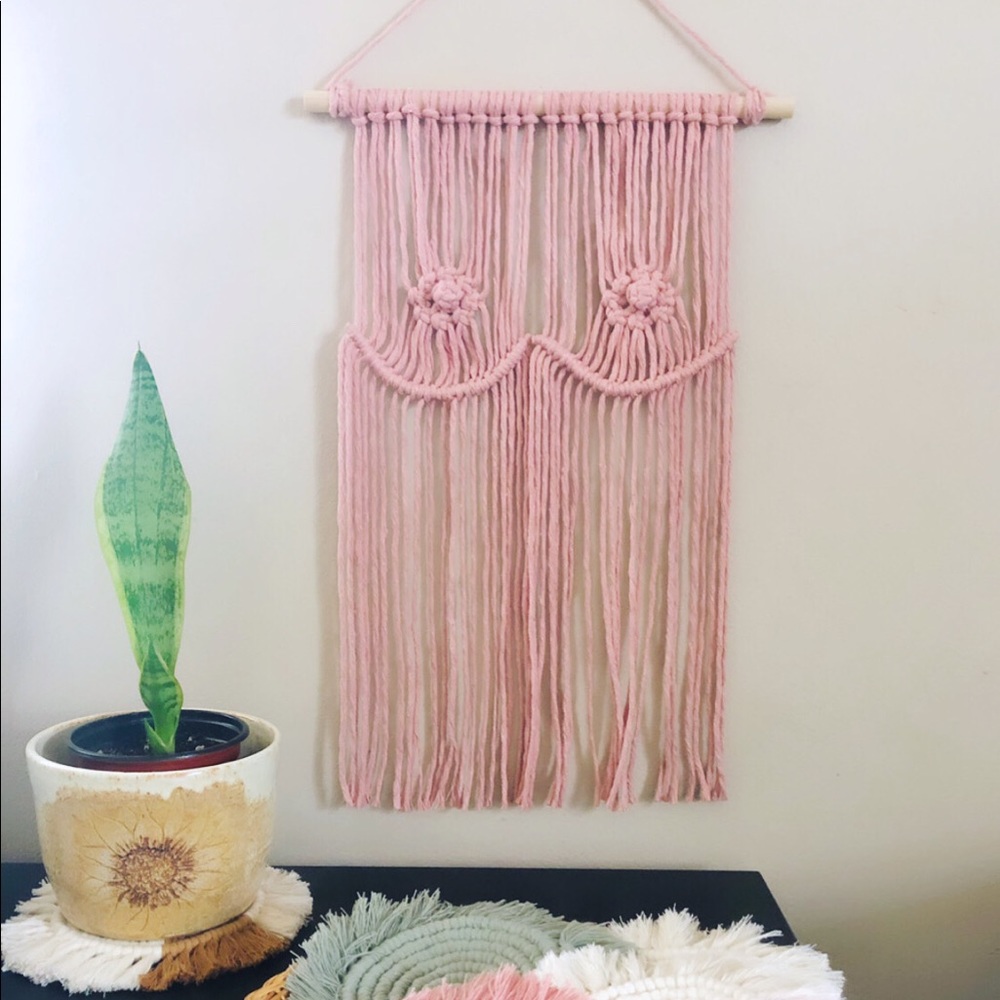 ✨HANDMADE✨ macrame boobie wall hang - dusty pink